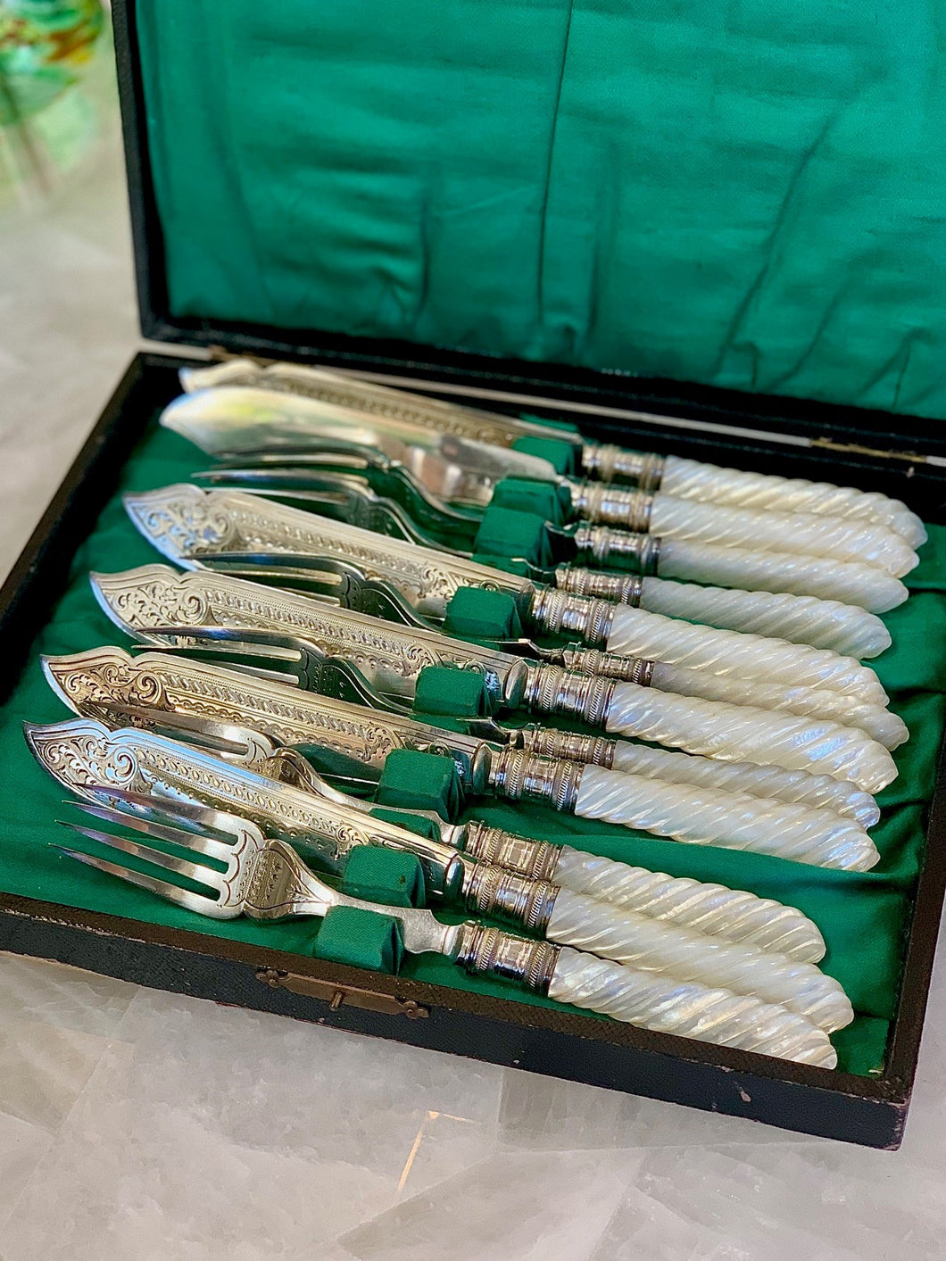 Antique fish flatware set with mother of pearl handles, Henry Wilkinson Ltd, Sheffield, England