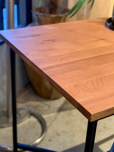 "Joelva" Simple, modern counter table