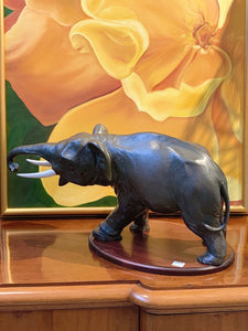 *RARE* Royal Doulton Fighting Elephant figurine #HN2640