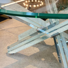 "Trasco" dining table with extra legs