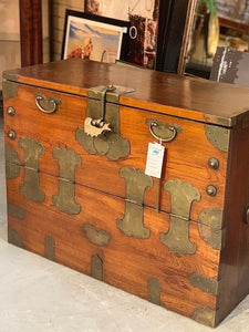 Incredibly crafted and beautiful Tansu chest