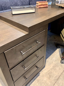 Modern executive wood desk